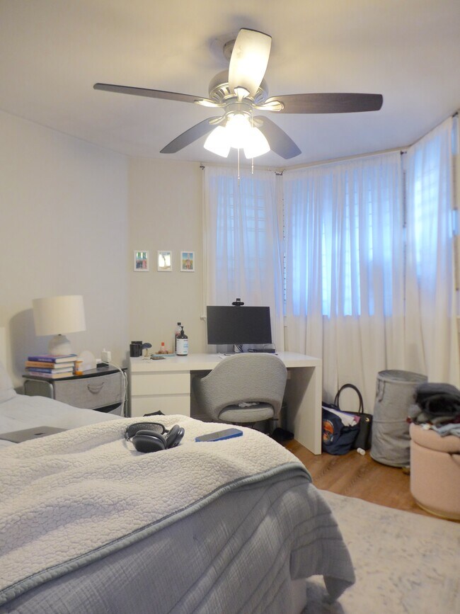 Building Photo - 24 Dell Ave