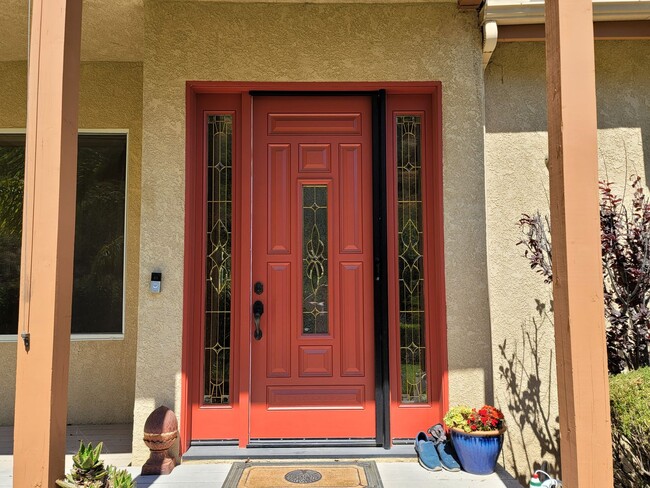 Foto del edificio - Very nice custom Camarillo 4+4 family home in great private location!