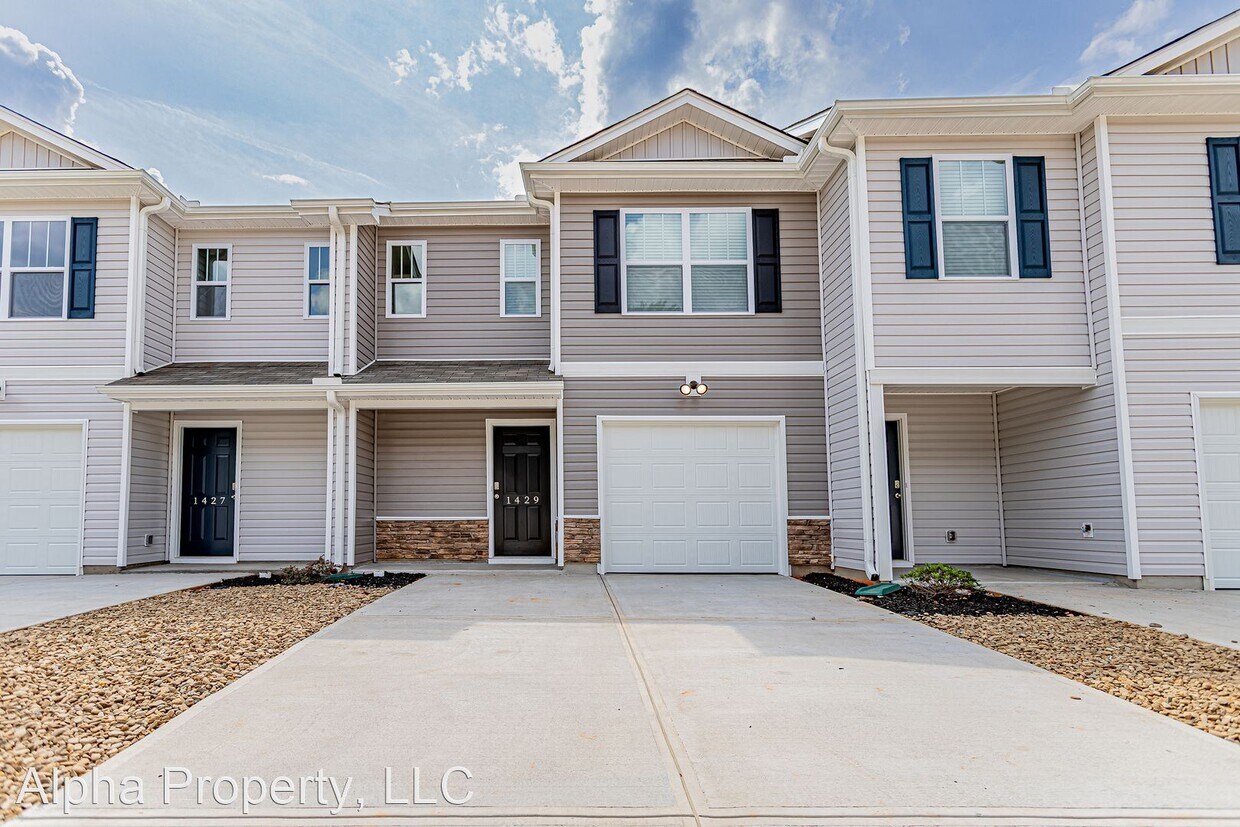 Foto principal - 3 br, 2.5 bath House - 1429 N Cardiff Trl