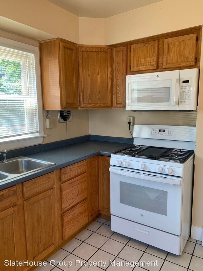 Building Photo - 3 br, 1 bath House - 321 W Raspberry St