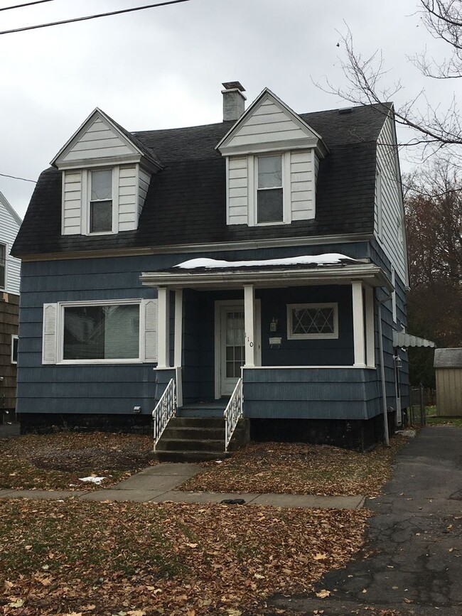 Building Photo - Nicely Remodeled 3 Bed 1.25 bath home