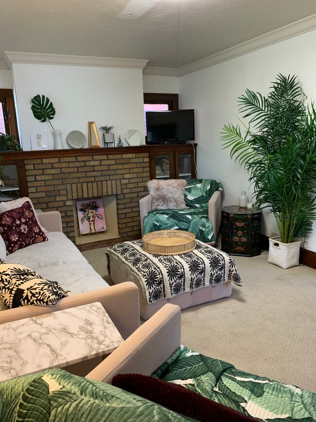 Foto del edificio - 4760 Broadview Rd