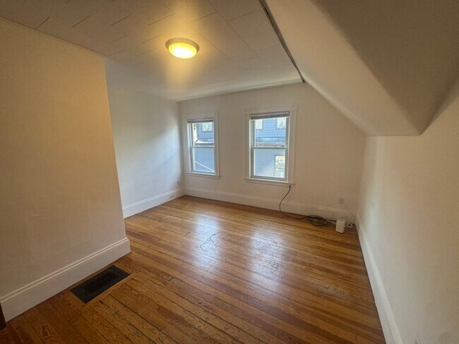Foto del edificio - 582 Cambridge St
