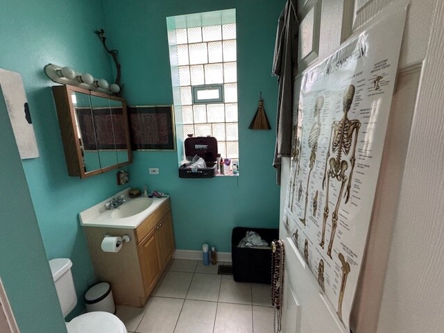 Foto del edificio - 3145 W Augusta Blvd
