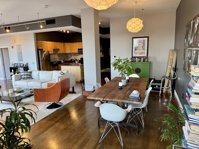 Foto del edificio - 485 Harrison Ave