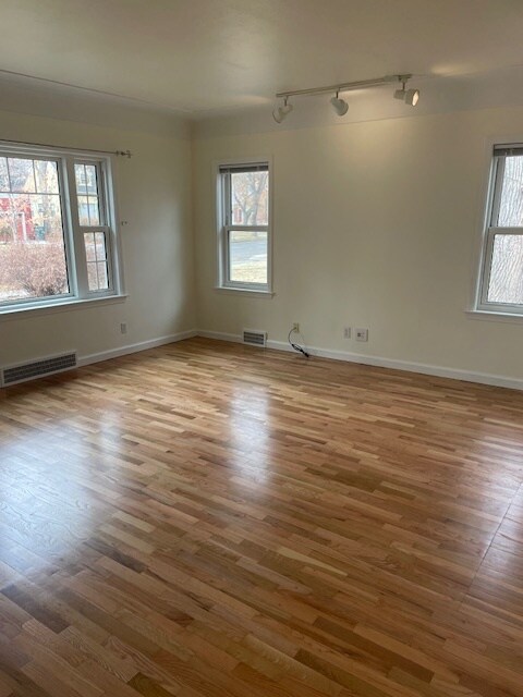 Foto del edificio - 2217 Elm St