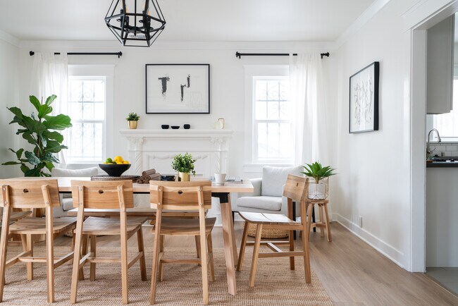 Foto del edificio - 1146 S Mullen Ave