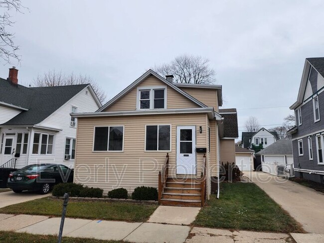 Building Photo - 1409 Park Ave