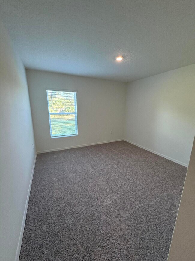 Foto del edificio - 295 SE Cres St