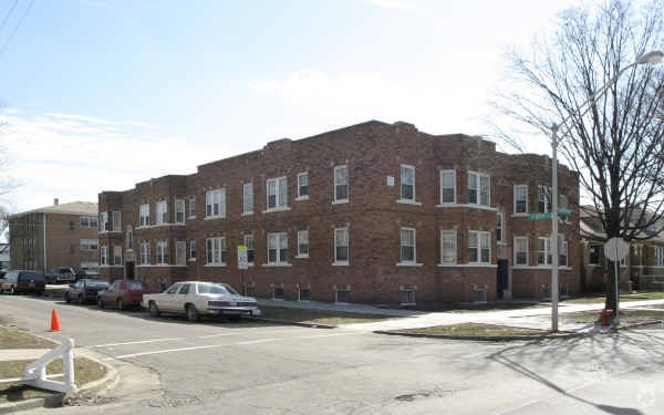 Foto principal - 5301 S Sawyer Ave