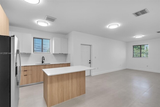 Building Photo - 6500 NW 21st Ave