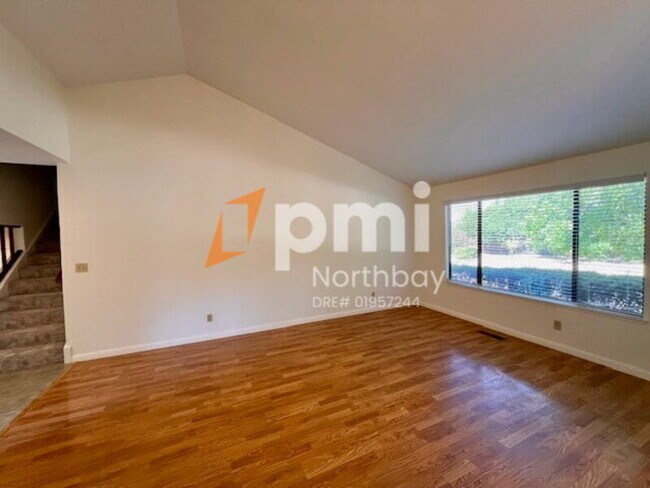 Foto del edificio - 3552 Larchmont Ct