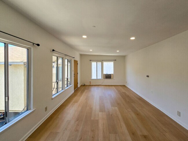 Foto del edificio - 1517 E Maple St