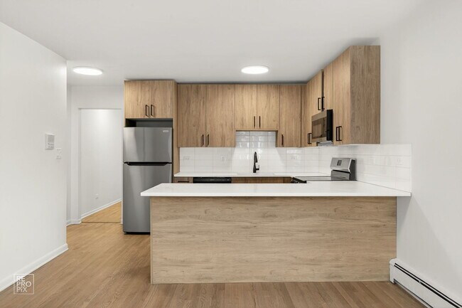 Foto del edificio - 7359 N Winchester Ave