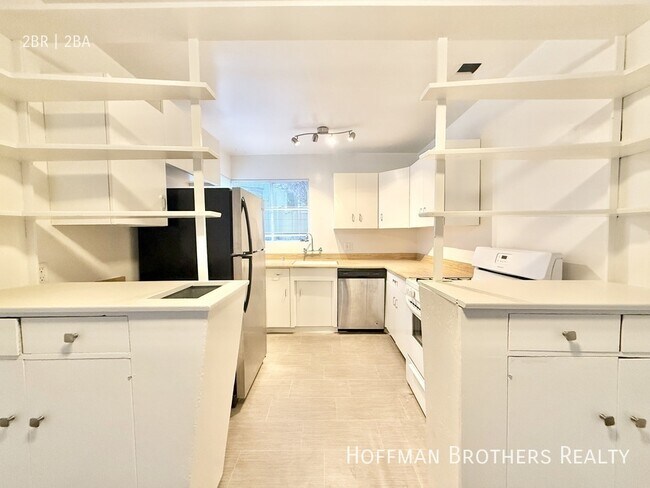 Foto del edificio - 11950 Laurelwood Dr