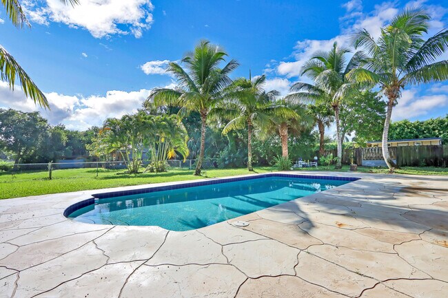 Foto del edificio - 11074 Monet Woods Rd