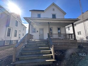 Building Photo - 607 E Penn St