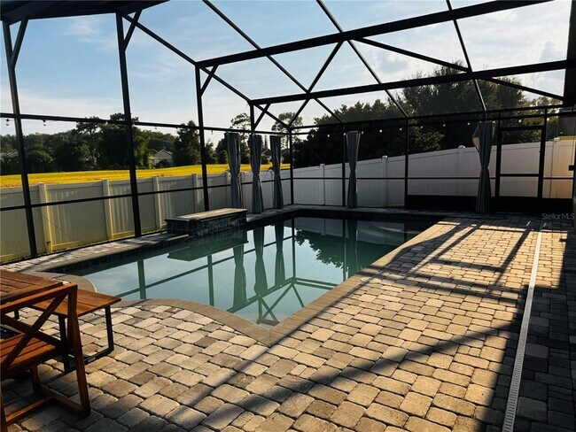 Building Photo - 12929 Sawgrass Pine Cir