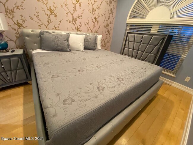 Foto del edificio - 7 Cove View Ct