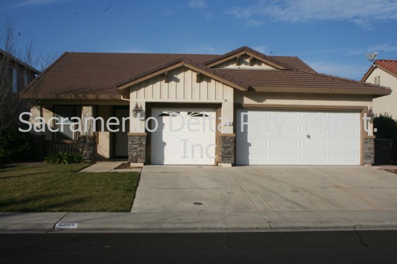 Single Story 4 Bd 2 Ba Elk Grove Home House for Rent in Elk Grove, CA