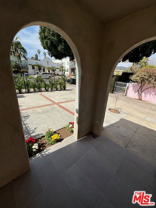 Foto del edificio - 1536 N Commonwealth Ave