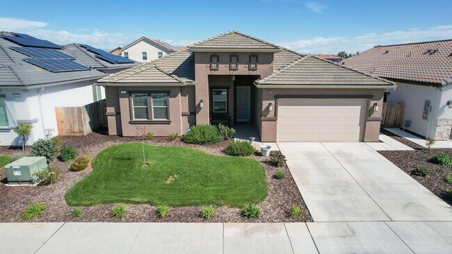 Foto del edificio - Gorgeous 4/2 Crown Home In Riverstone Community