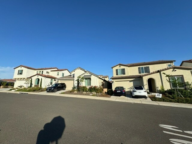 Foto del edificio - 3171 Highgate Terrace Loop