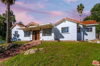 Building Photo - 10440 Johanna Ave