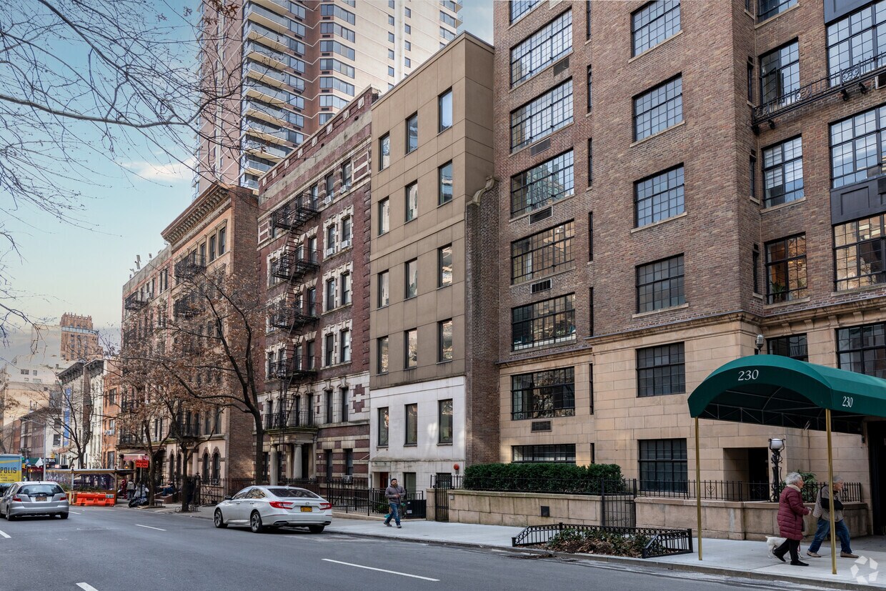 Primary Photo - 232 E 50th St