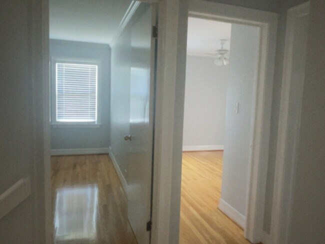 Foto del edificio - 726 Dobson St