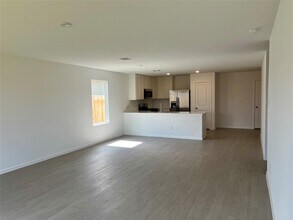 Building Photo - 15716 Plum Brk Dr
