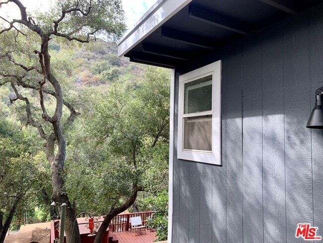 Building Photo - 632 N Topanga Canyon Blvd