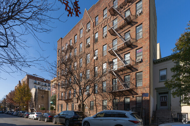 Building Photo - 161 Woodruff Ave