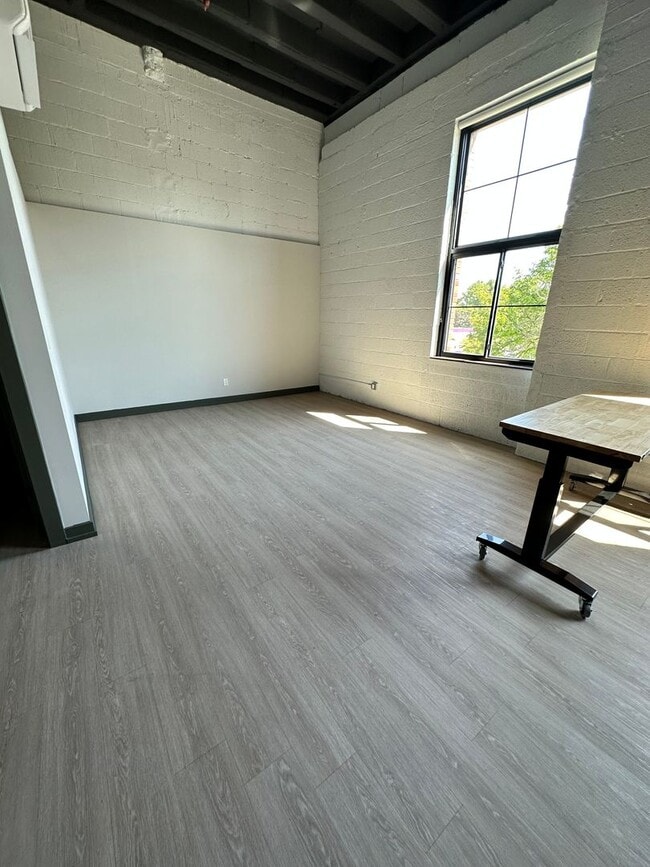 Interior Photo - Ivy Lofts