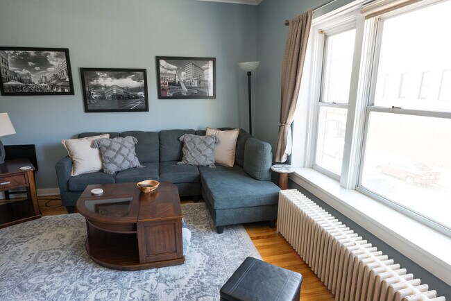 sala de estar - 456 N Main St