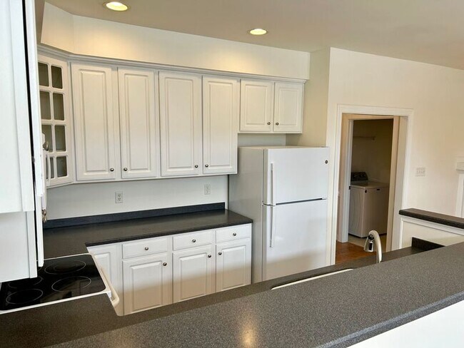 Building Photo - 3501 Bartley Pond Ct