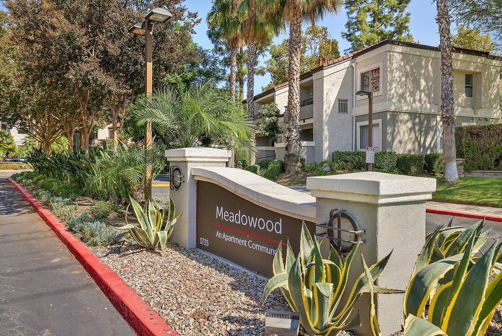 Meadowood Apartments Simi Valley