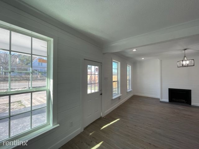 Building Photo - 4 br, 4 bath House - 915 N. 16th St
