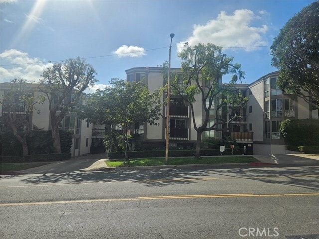 Foto del edificio - 8530 Holloway Dr