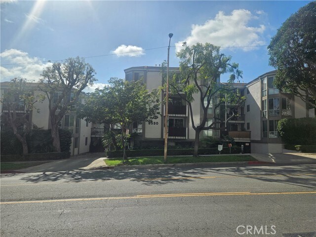Building Photo - 8530 Holloway Dr