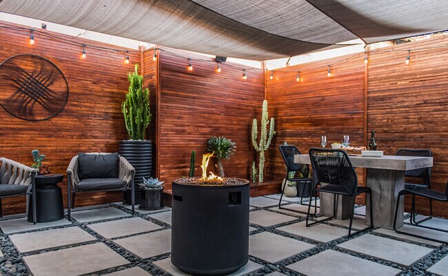 Foto del edificio - 509 E Buckthorn St