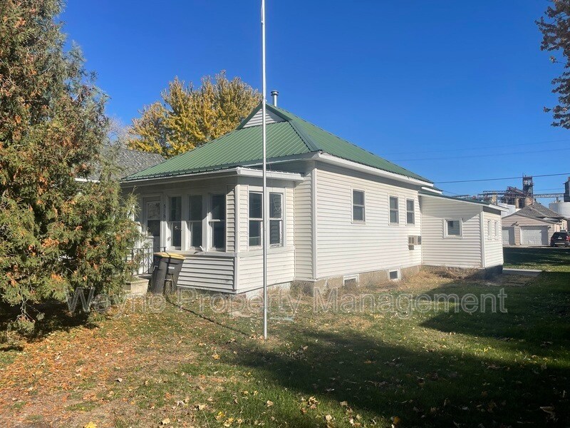 Foto principal - 516 N Cadwell Ave