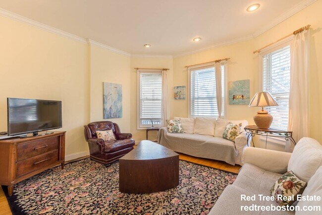 Building Photo - 74 Georgia St