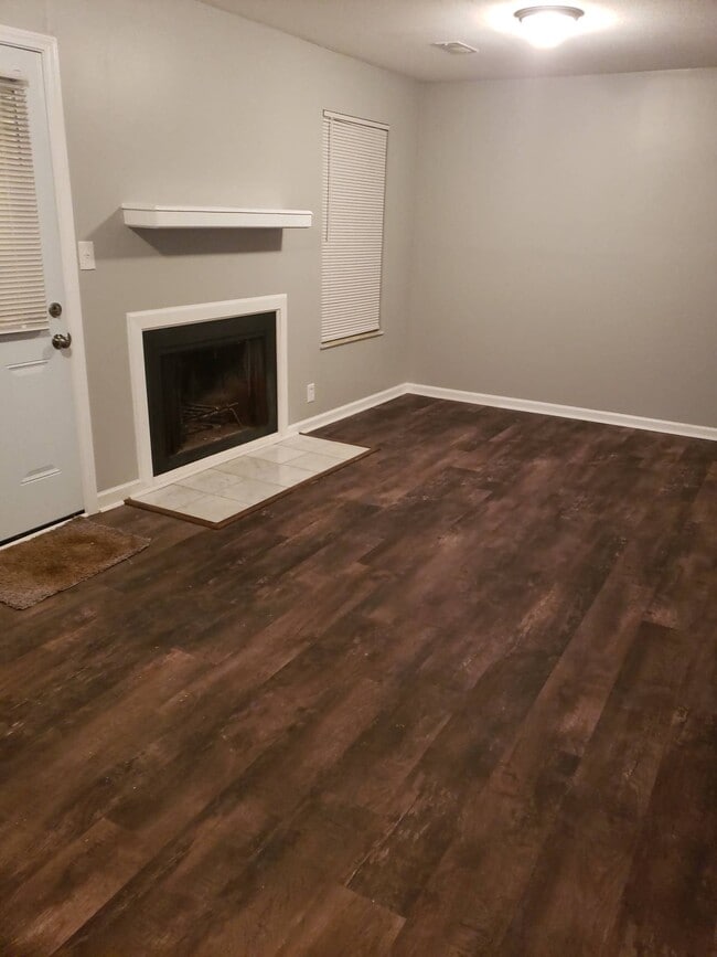 Foto del edificio - 9157 Cedarpark Ln NW