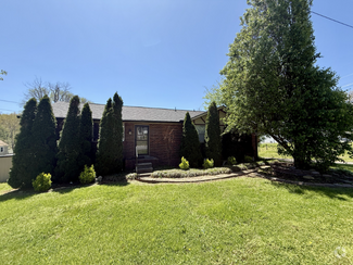 Building Photo - 118 Forrest St
