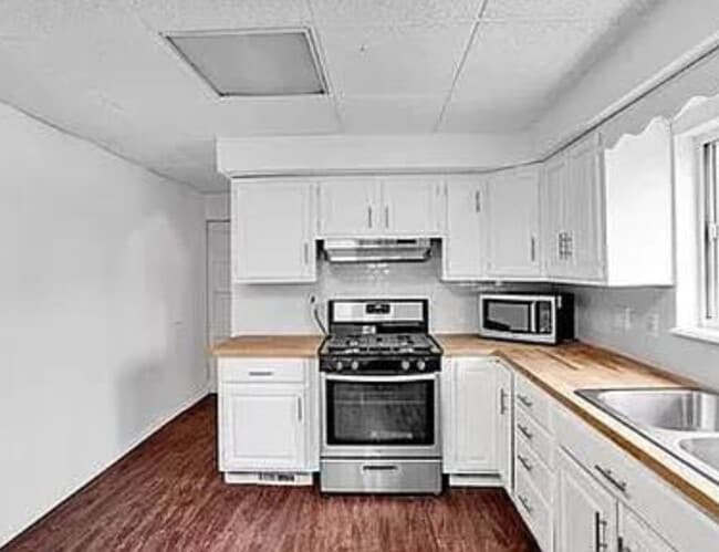 Building Photo - 4229 Haldane St