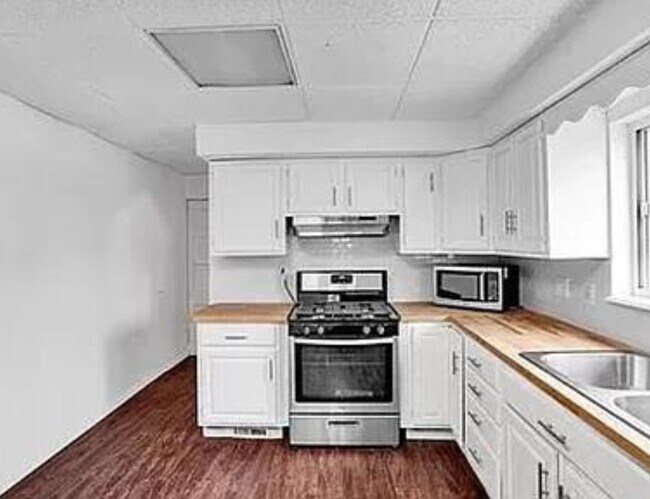 Foto del edificio - 4229 Haldane St