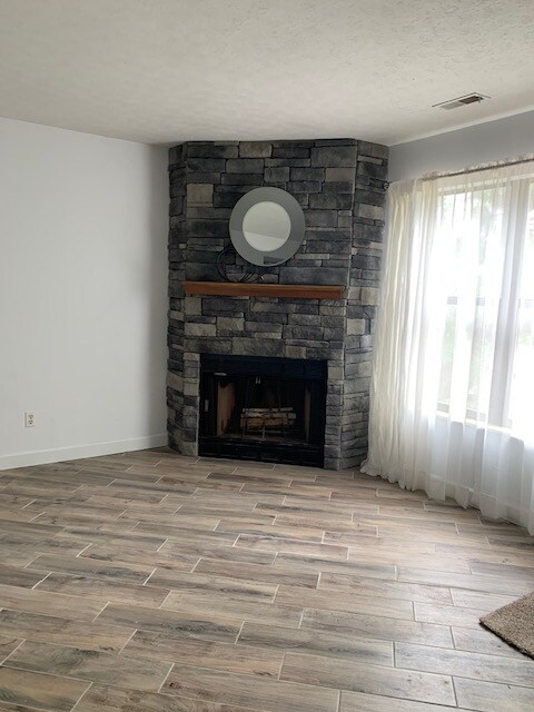 Foto del edificio - 1826 Mountain Dr