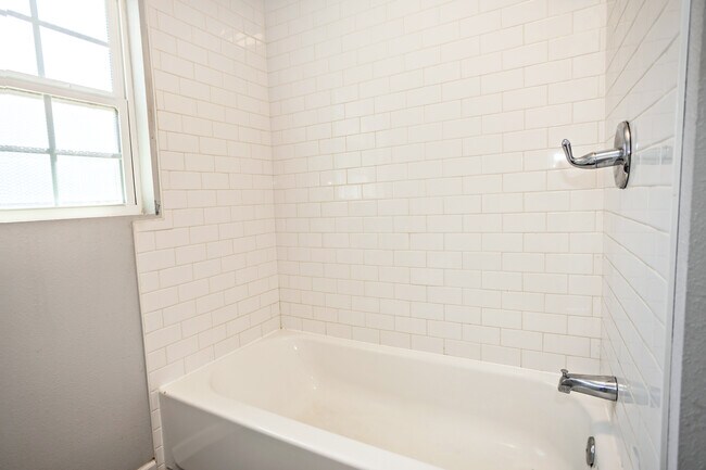 Foto del edificio - 538 W Wood St