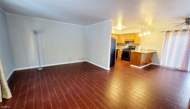 Foto del edificio - 3 br, 1.5 bath House - 1805 Carr Dr